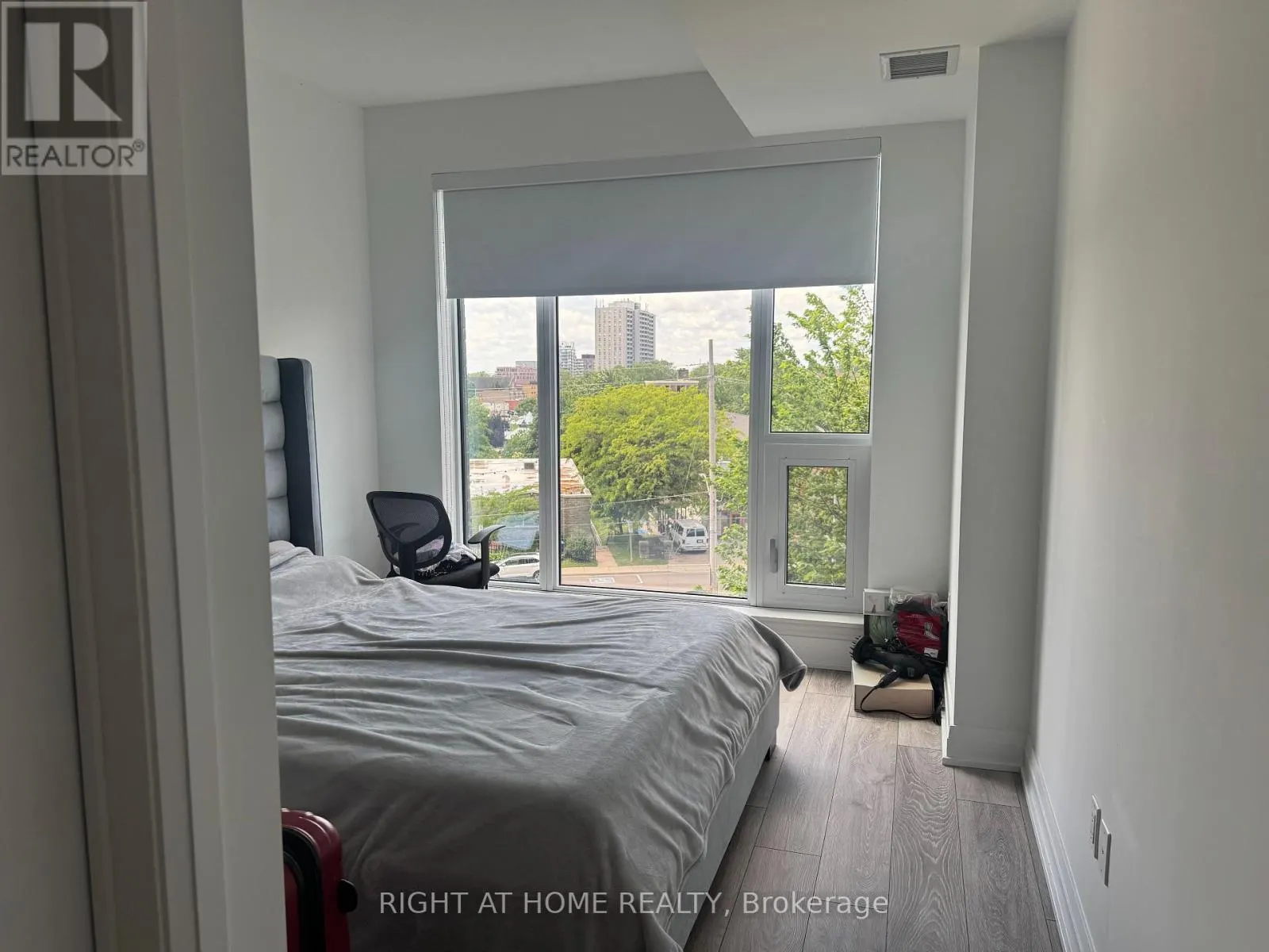 608 - 21 PARK STREET