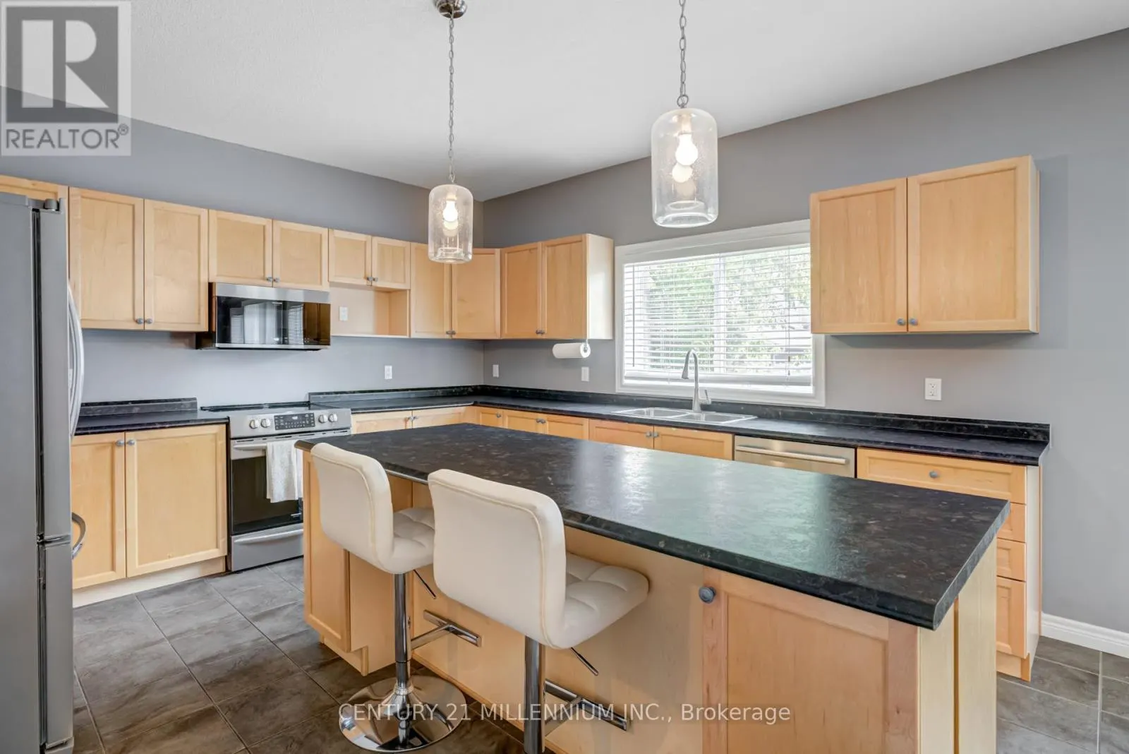 82 WARDLAW AVENUE
