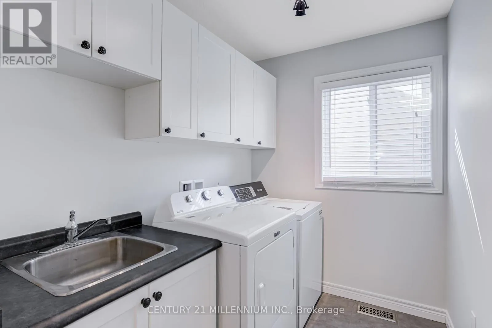 82 WARDLAW AVENUE