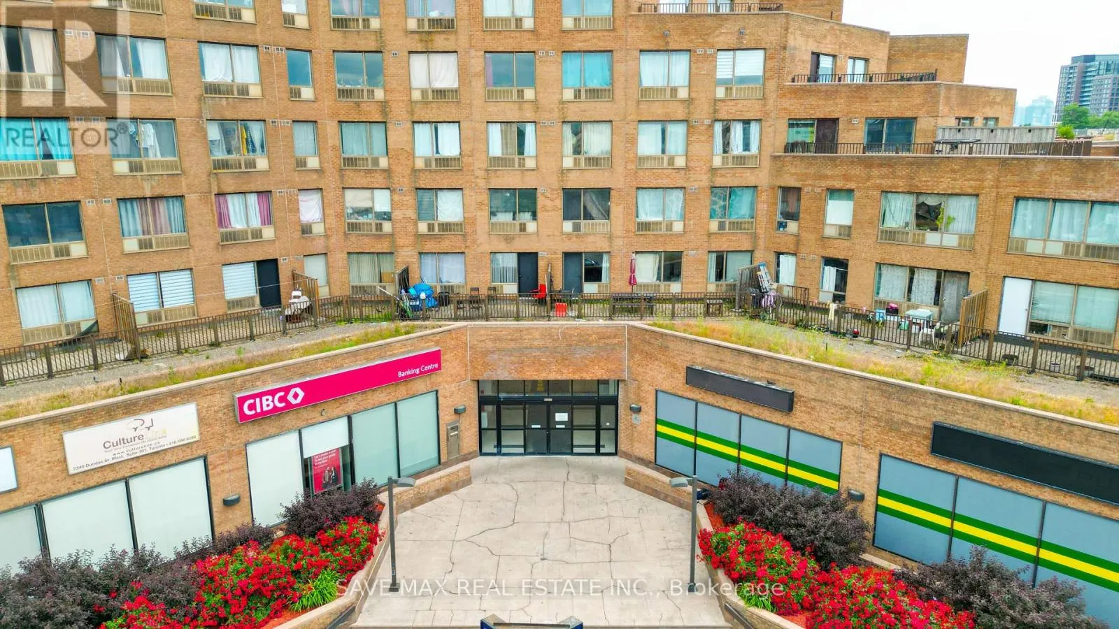 G15 - 2340 DUNDAS STREET W