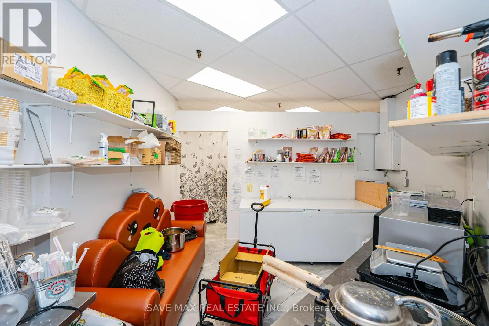 G15 - 2340 DUNDAS STREET W