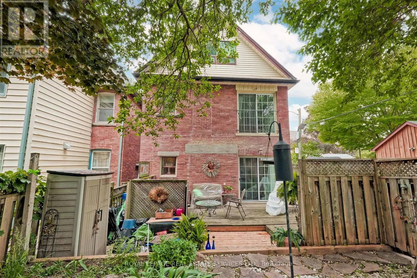 93 MEDLAND CRESCENT
