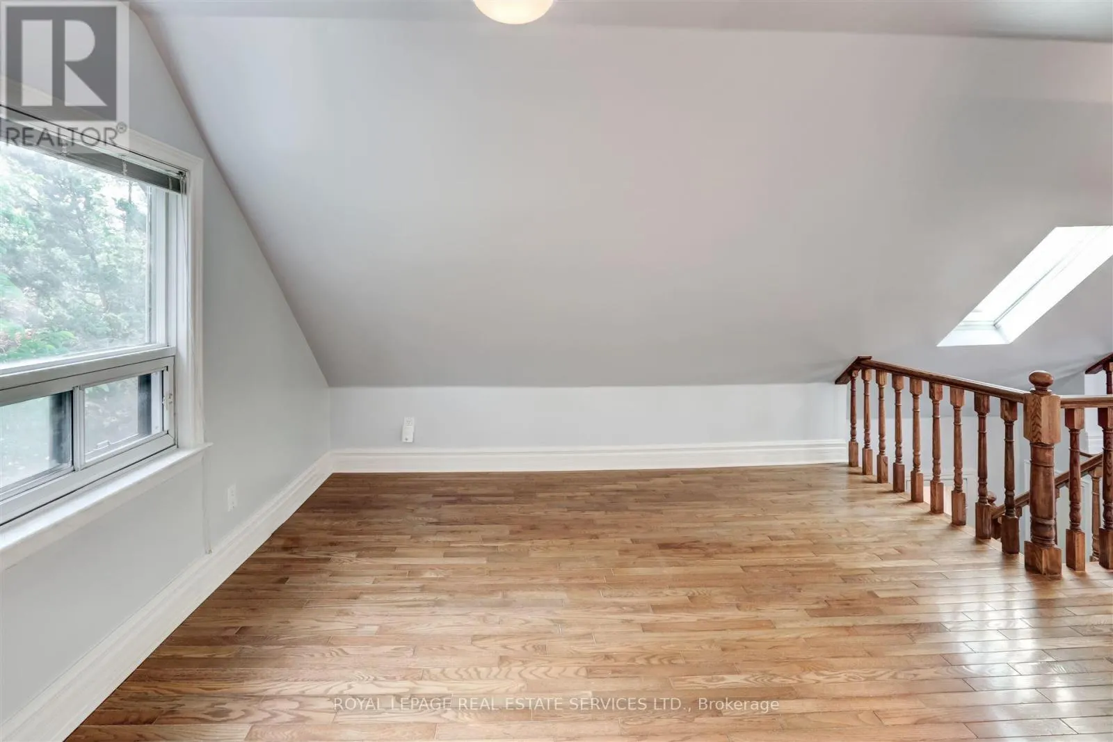 93 MEDLAND CRESCENT