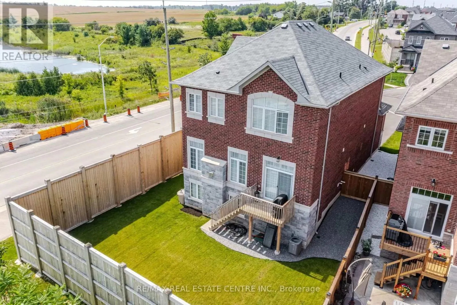 9 CALICO COURT