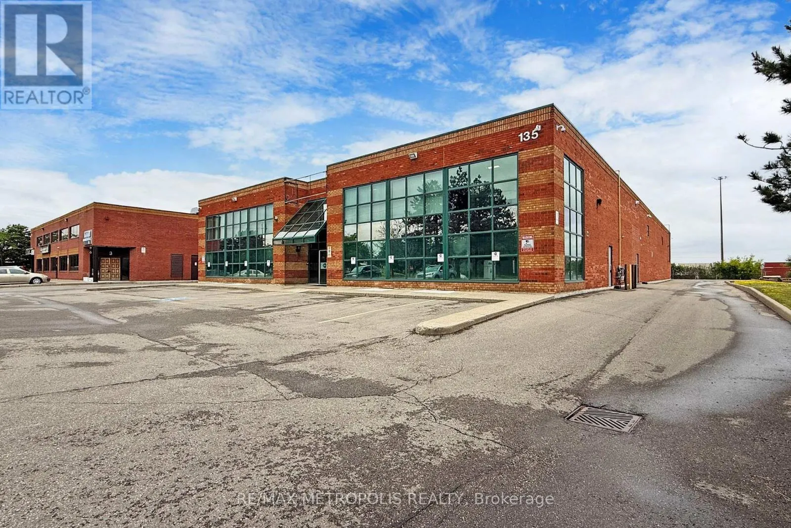 11 & 12 - 135 DEVON ROAD