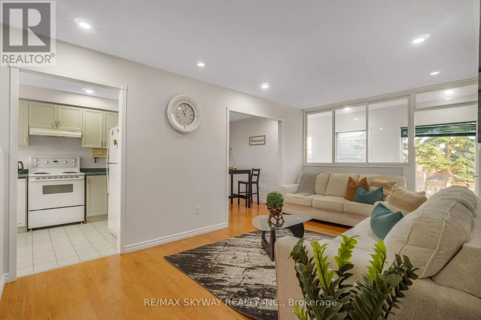 164 ROYAL VALLEY DRIVE