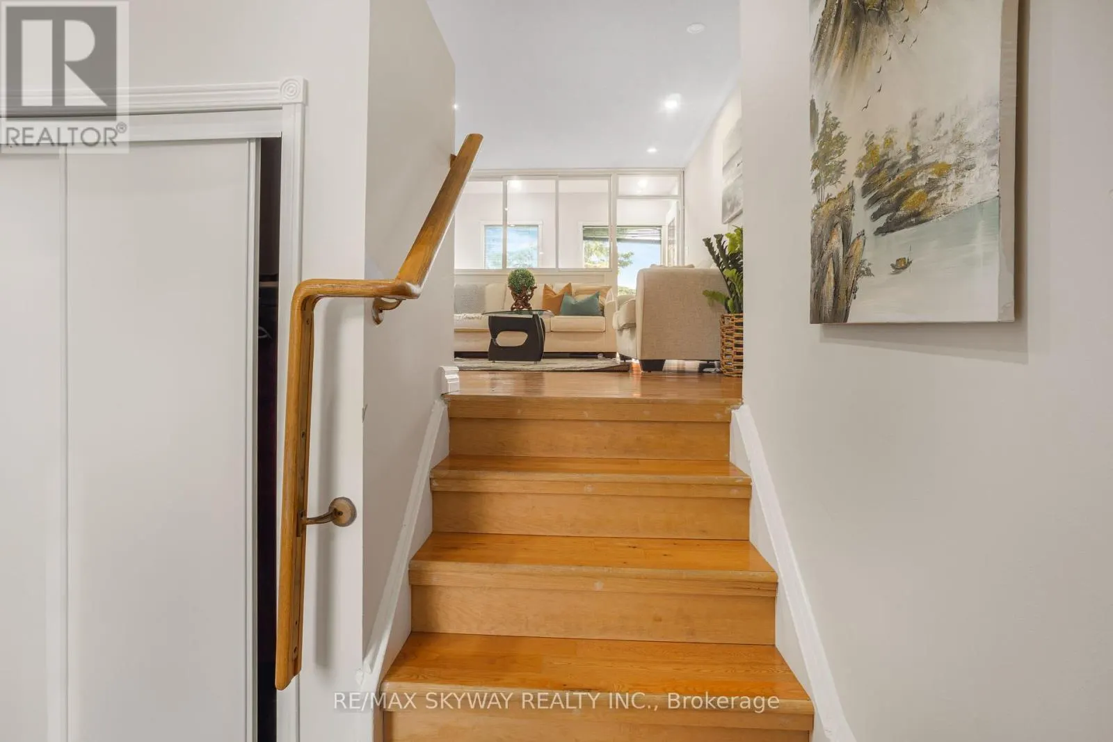 164 ROYAL VALLEY DRIVE