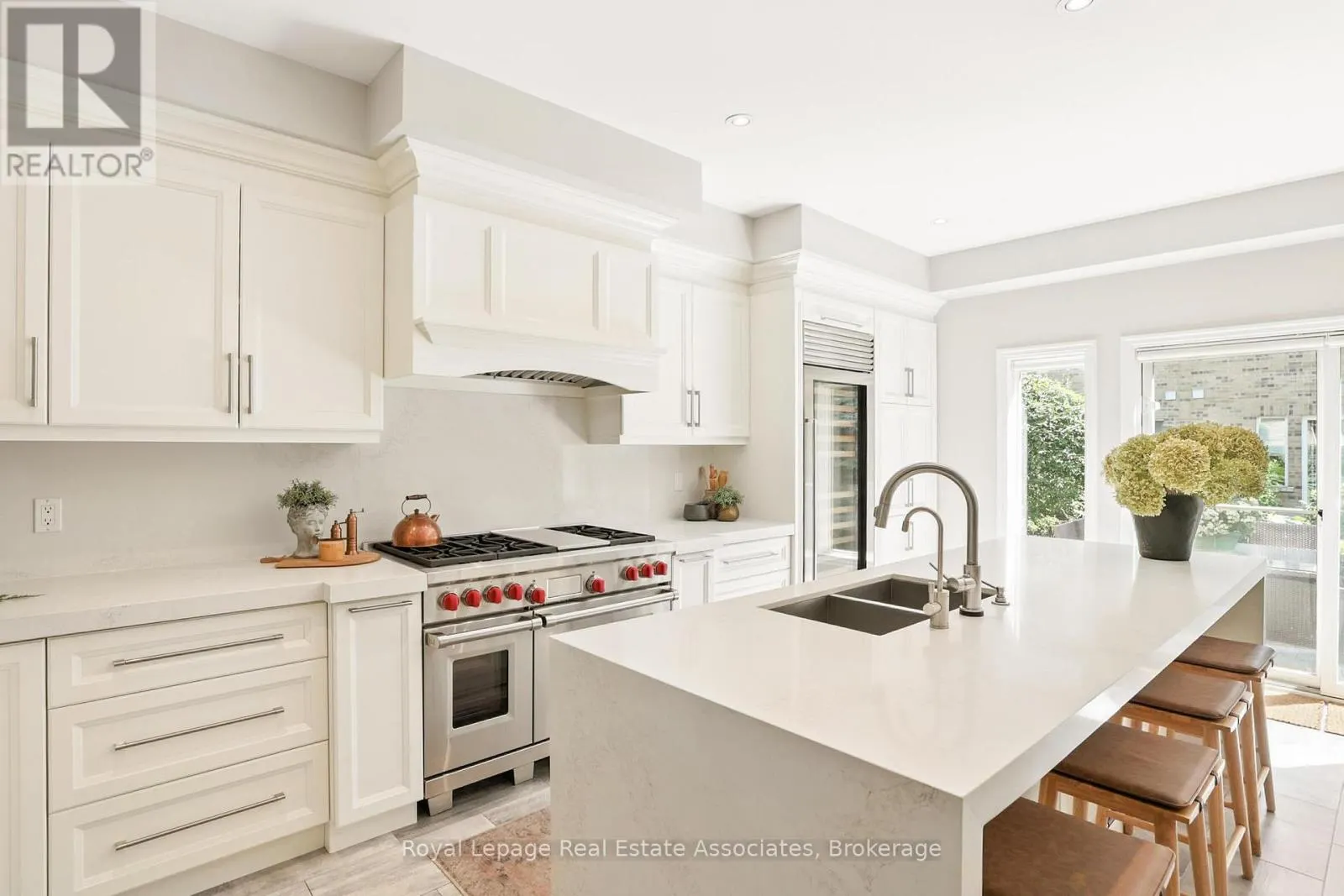 128 ST LAWRENCE DRIVE