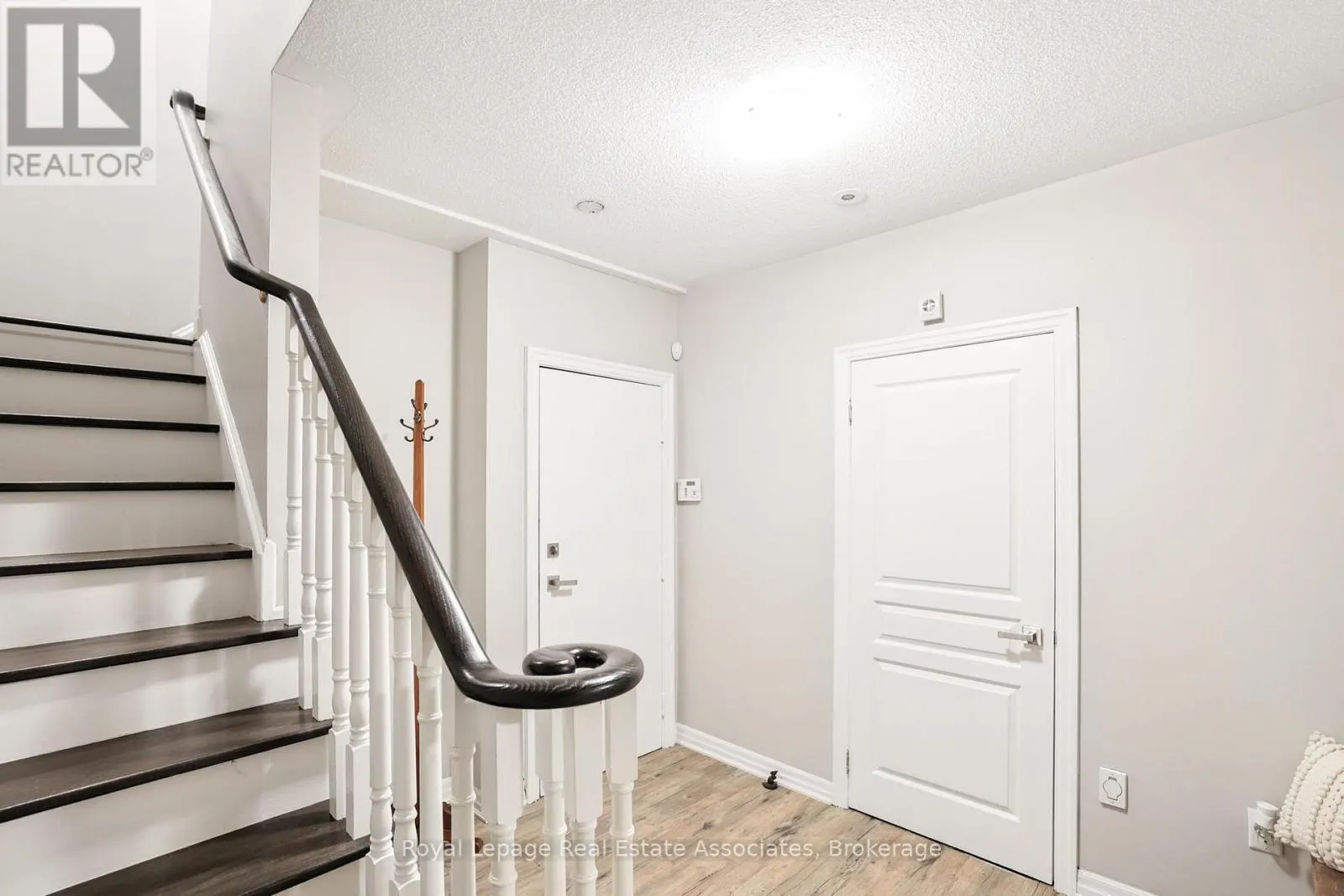 128 ST LAWRENCE DRIVE