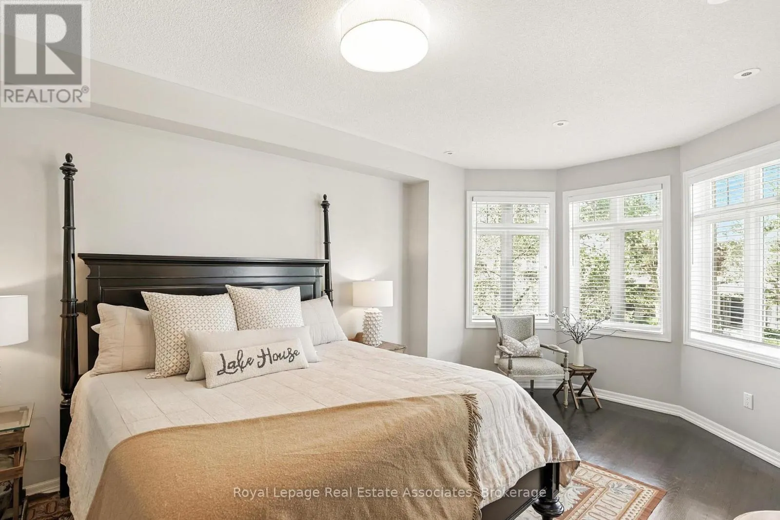 128 ST LAWRENCE DRIVE
