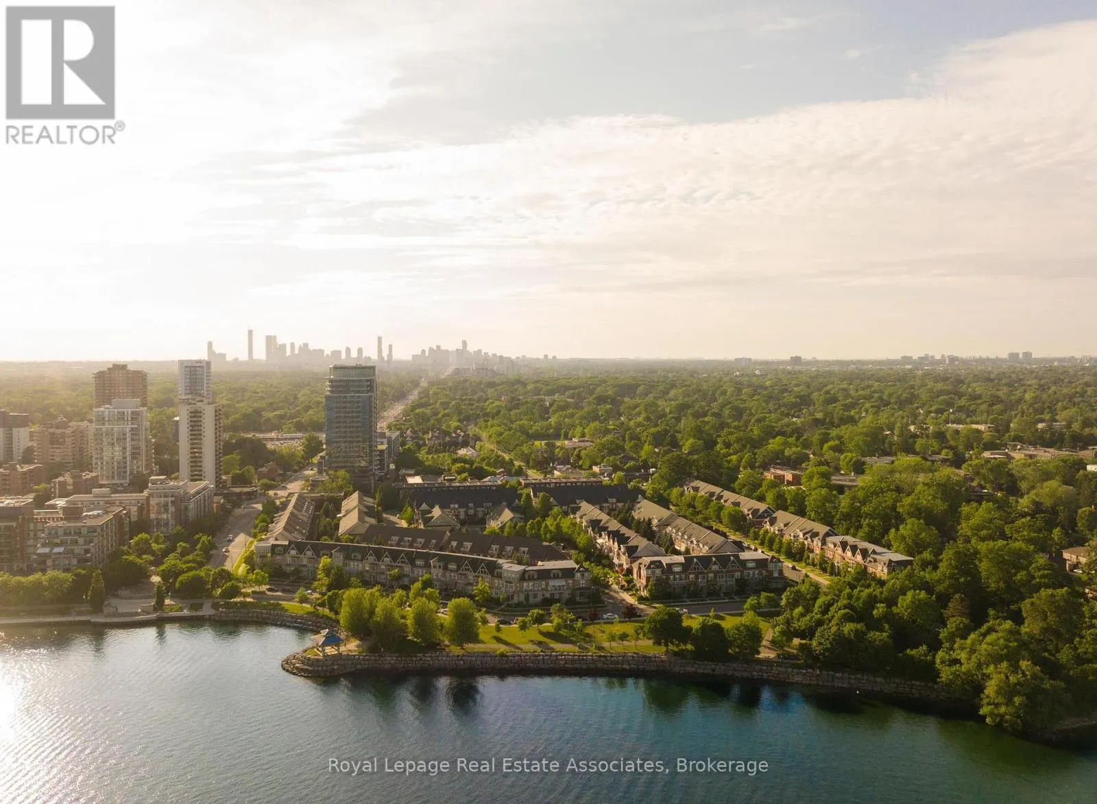 128 ST LAWRENCE DRIVE