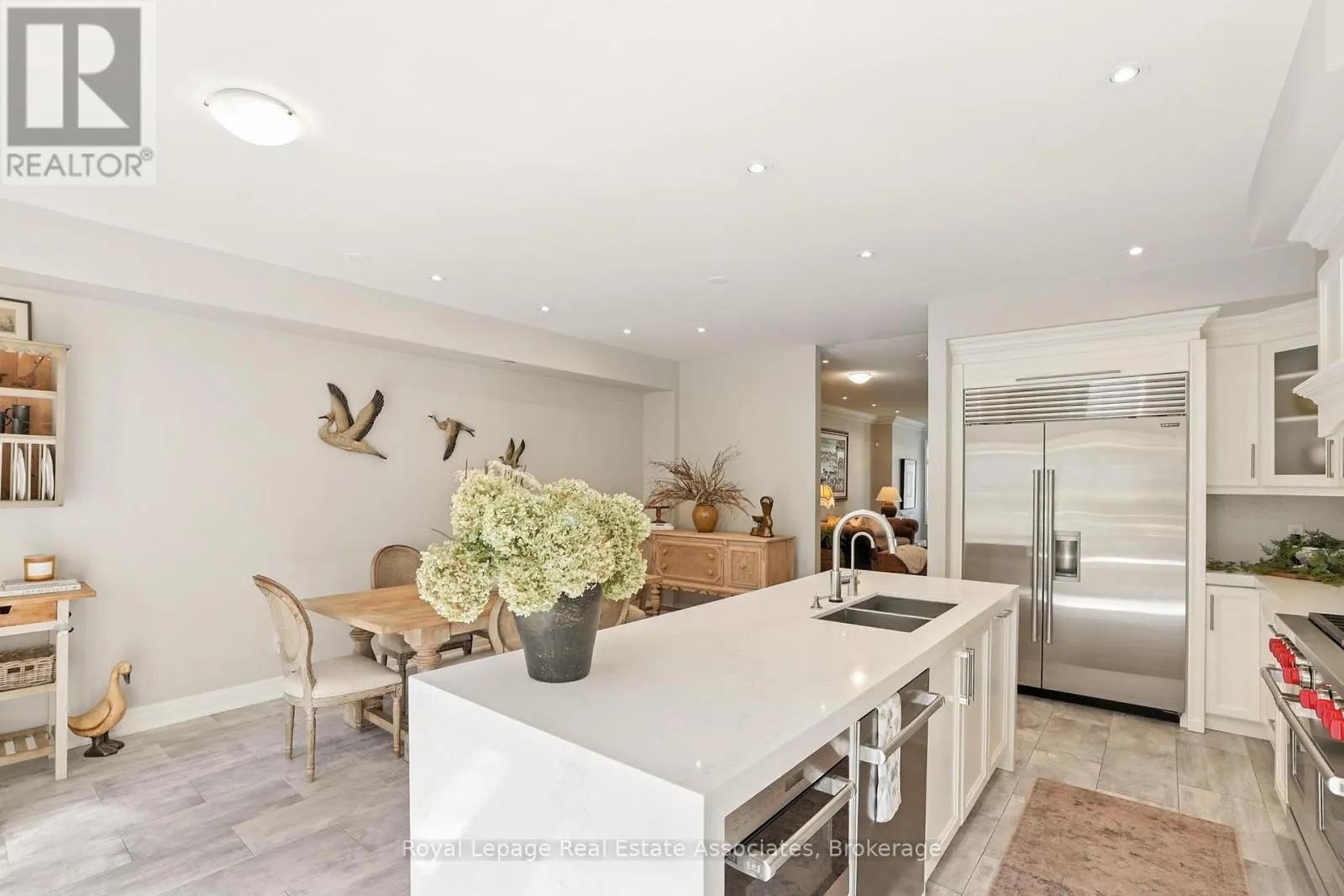 128 ST LAWRENCE DRIVE