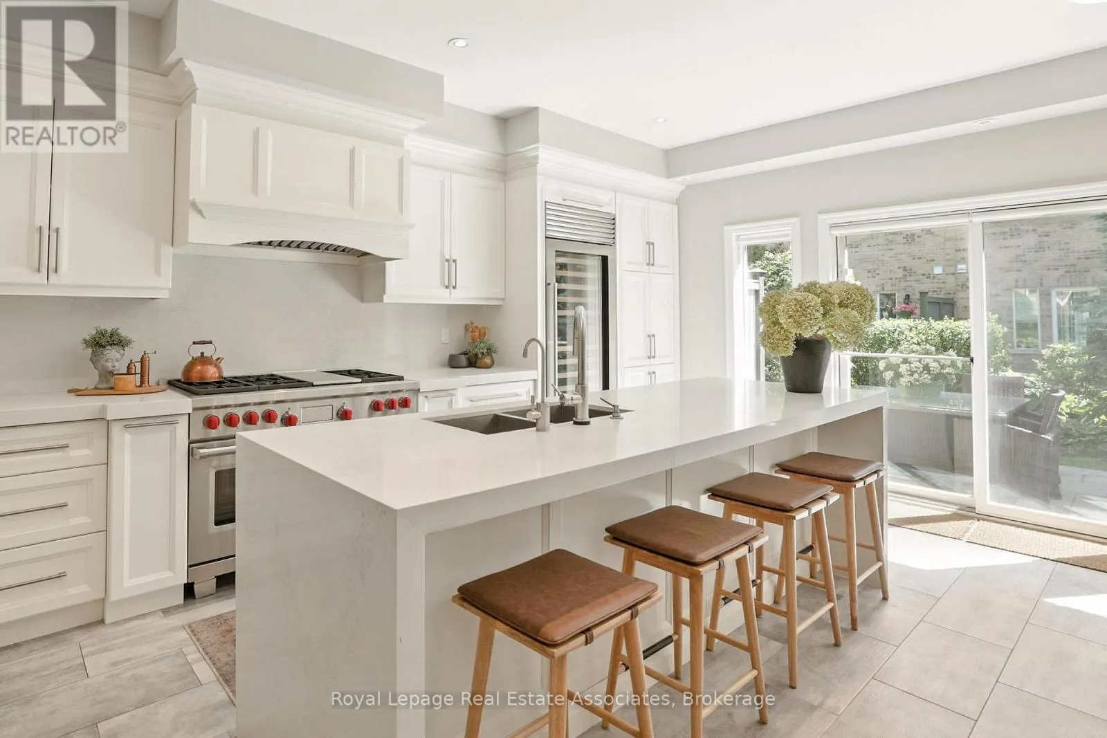 128 ST LAWRENCE DRIVE
