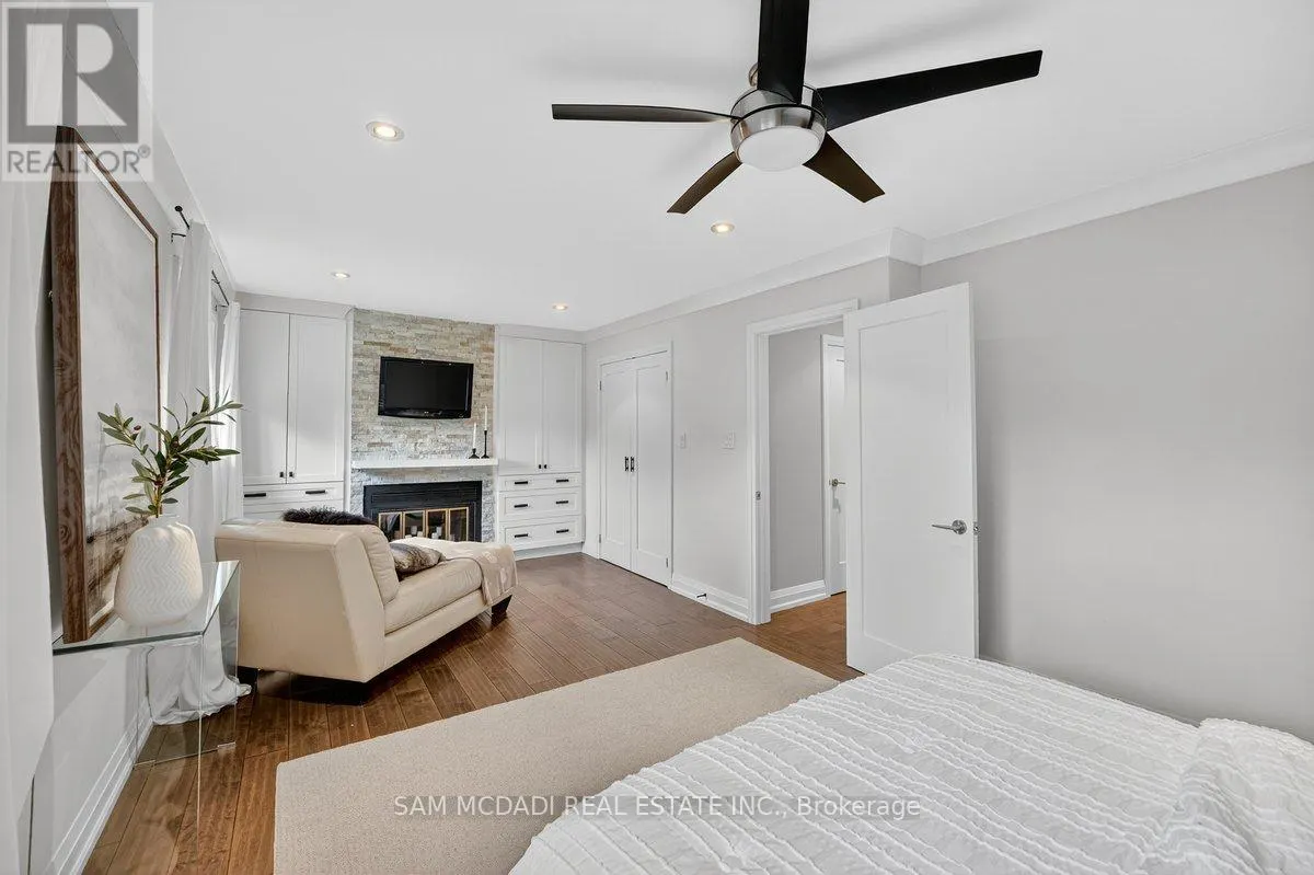 42 PETER STREET N