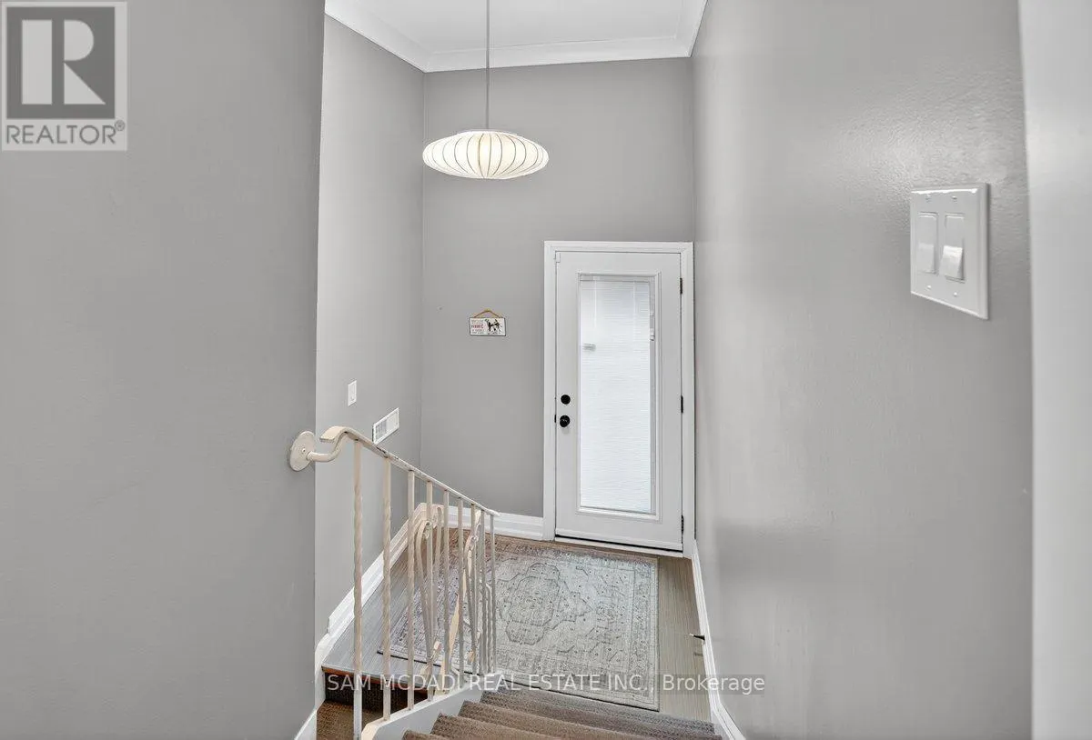 42 PETER STREET N