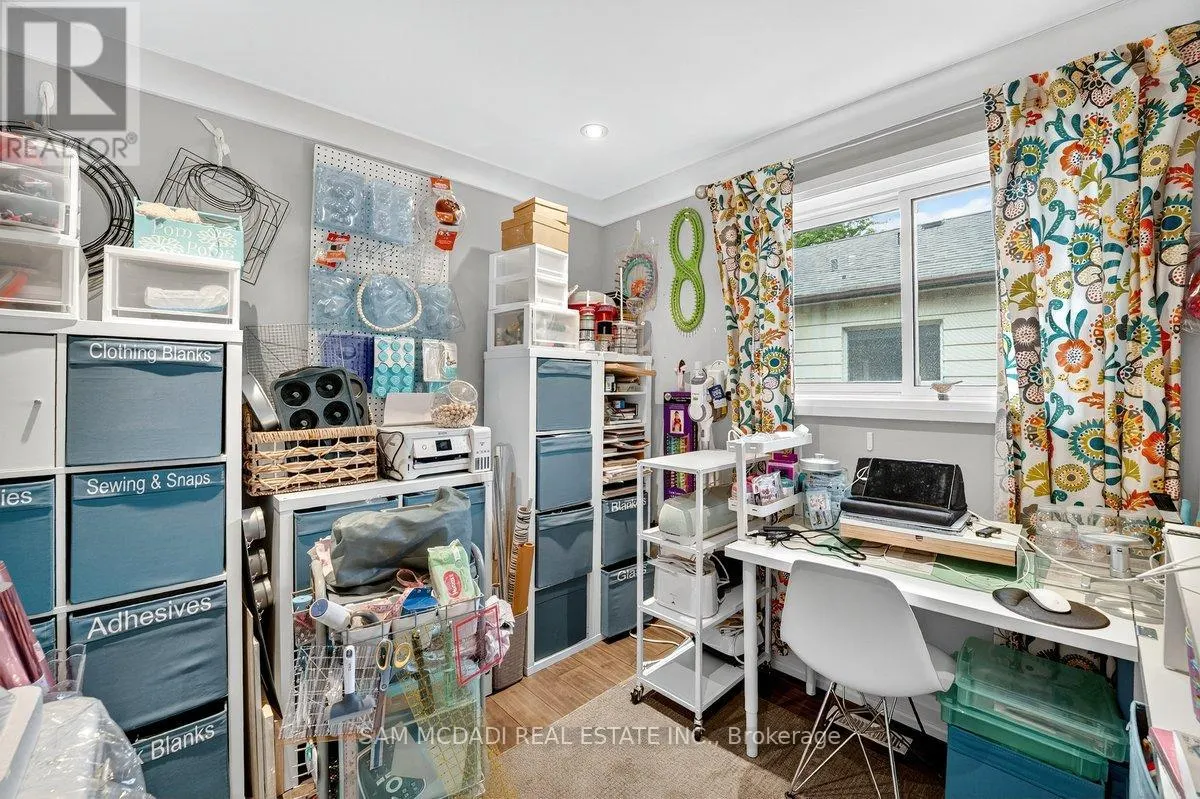 42 PETER STREET N