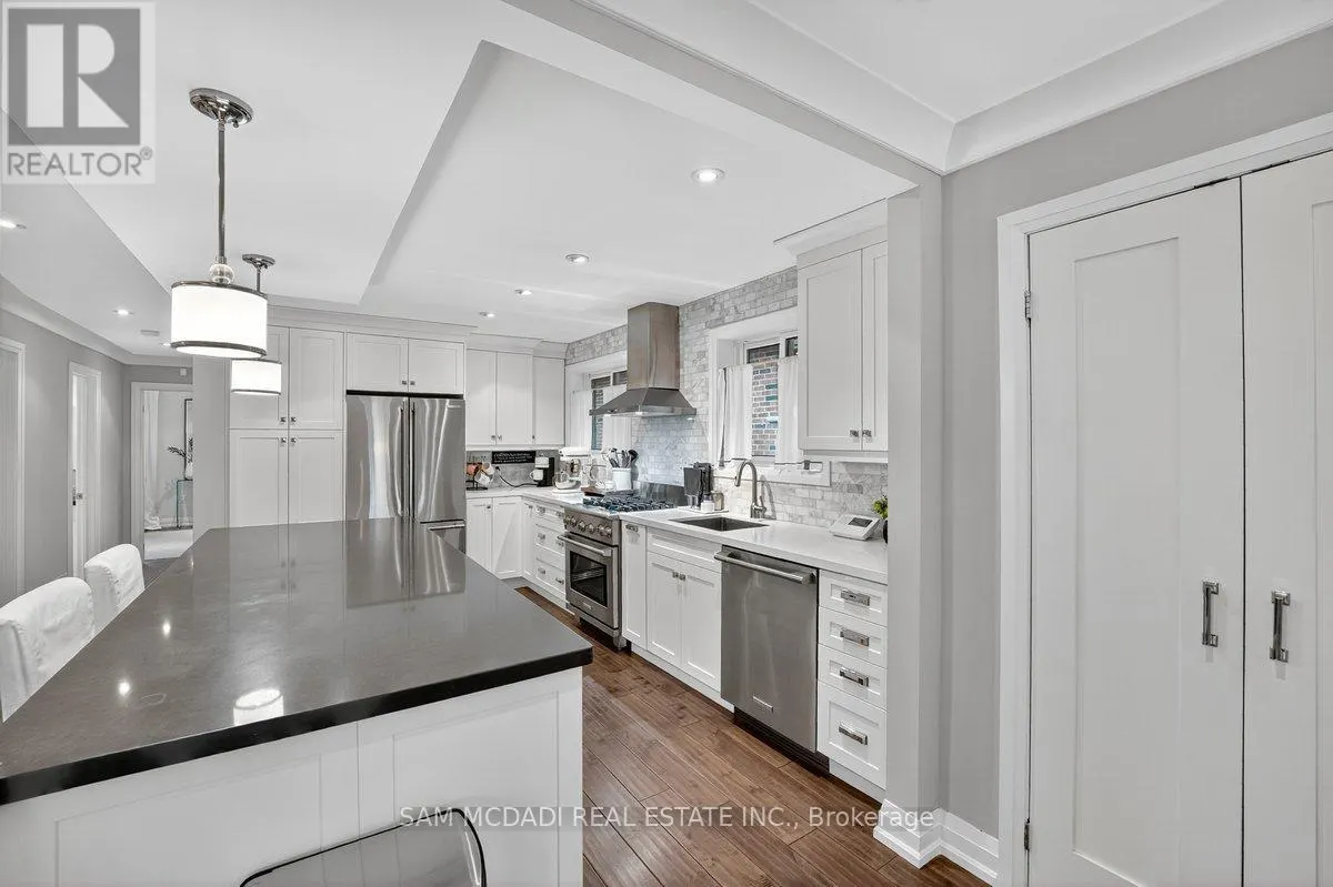 42 PETER STREET N