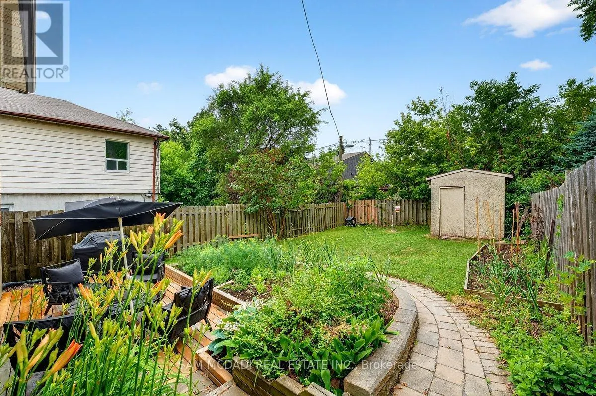 42 PETER STREET N
