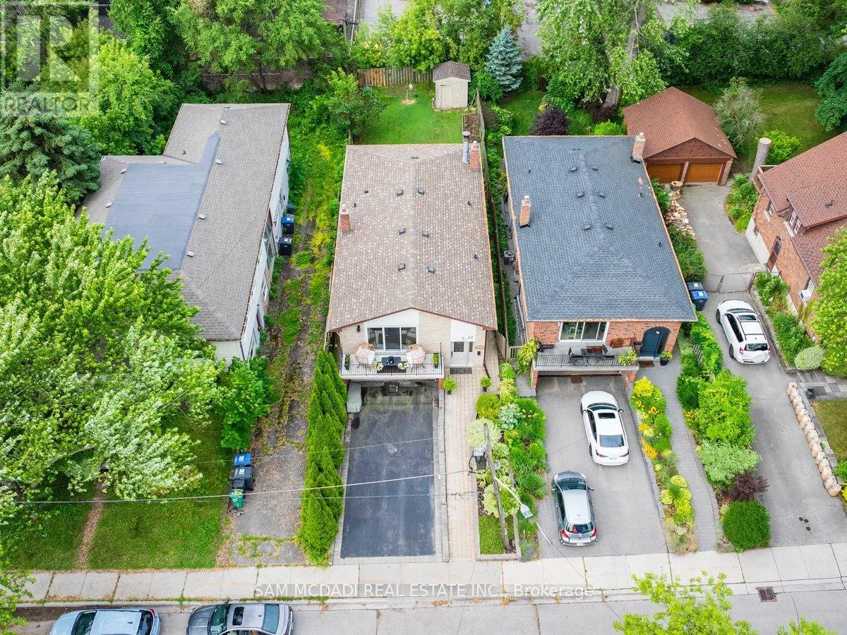 42 PETER STREET N