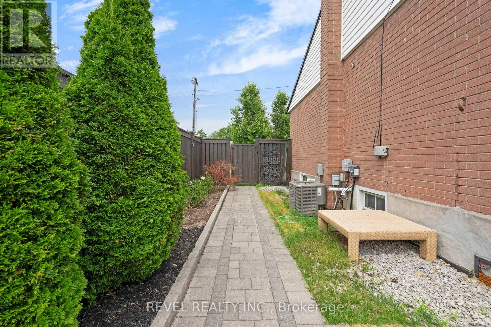 294 HENDERSON STREET