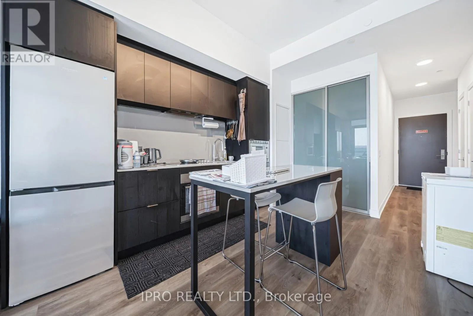 1714 - 86 DUNDAS STREET E