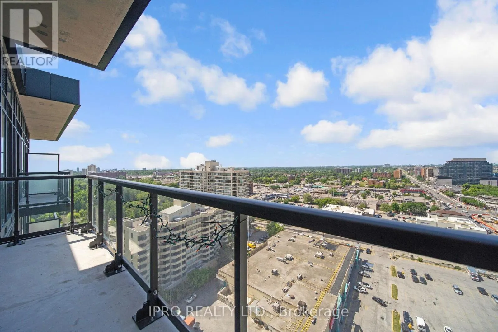 1714 - 86 DUNDAS STREET E