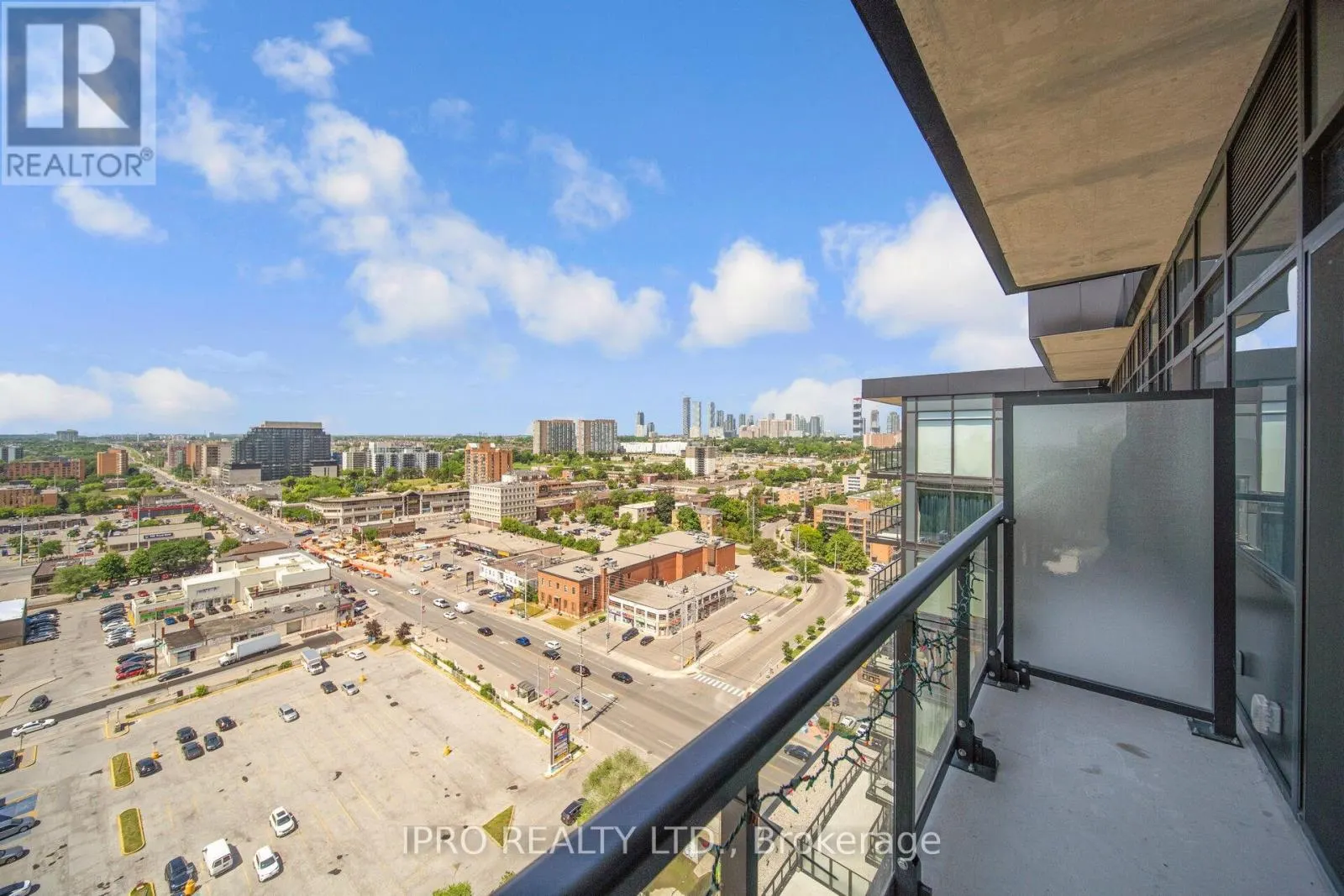 1714 - 86 DUNDAS STREET E