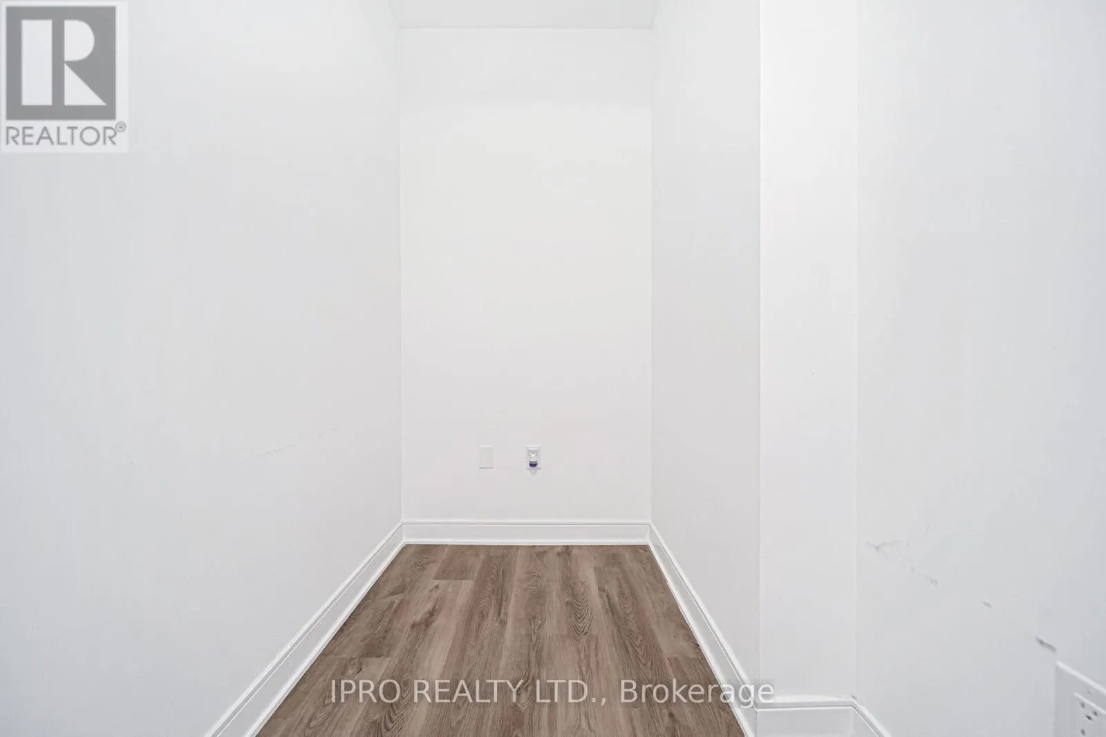 1714 - 86 DUNDAS STREET E