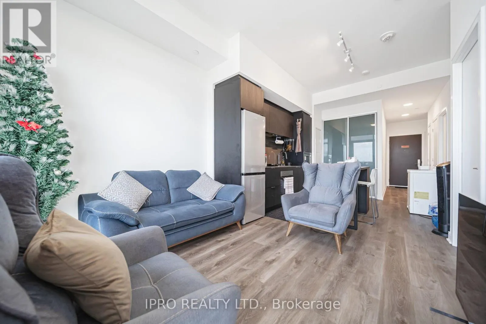1714 - 86 DUNDAS STREET E