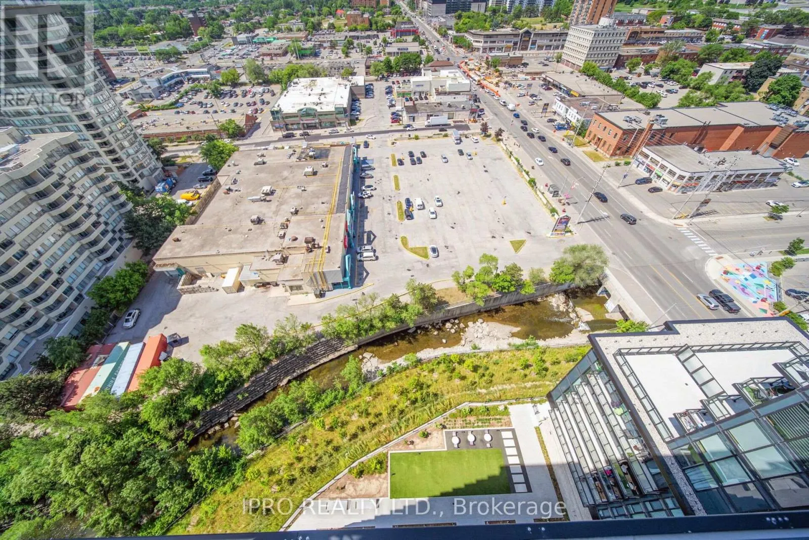 1714 - 86 DUNDAS STREET E