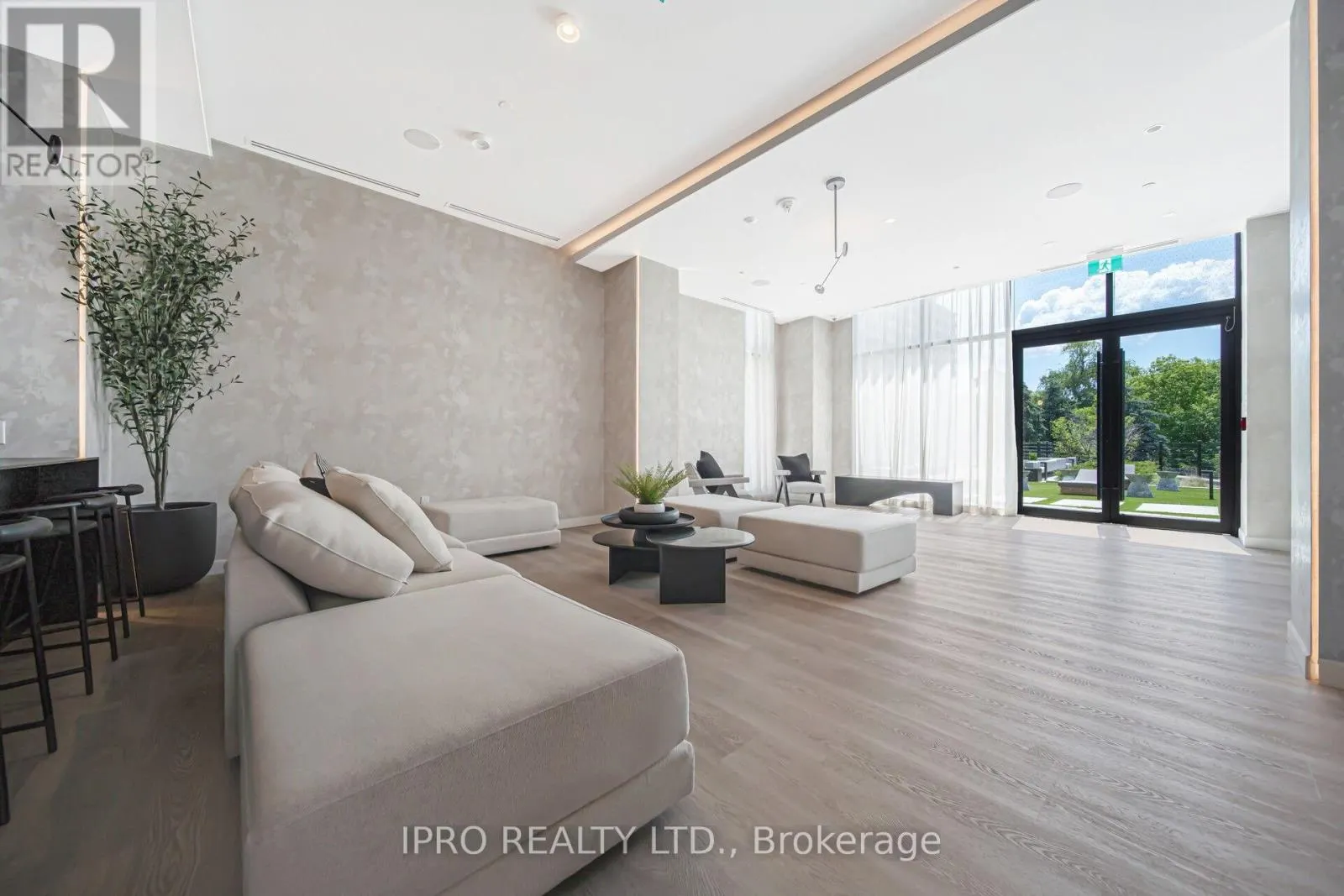 1714 - 86 DUNDAS STREET E