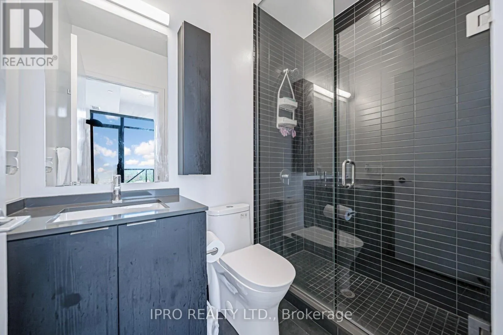 1714 - 86 DUNDAS STREET E