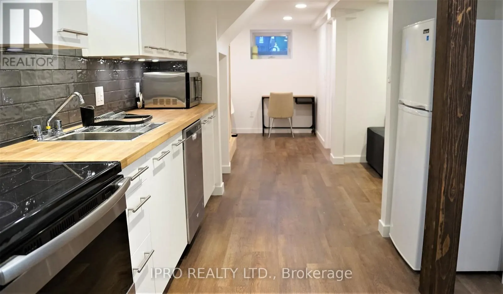 LOWER LEVEL - 31 ROTHERHAM AVENUE