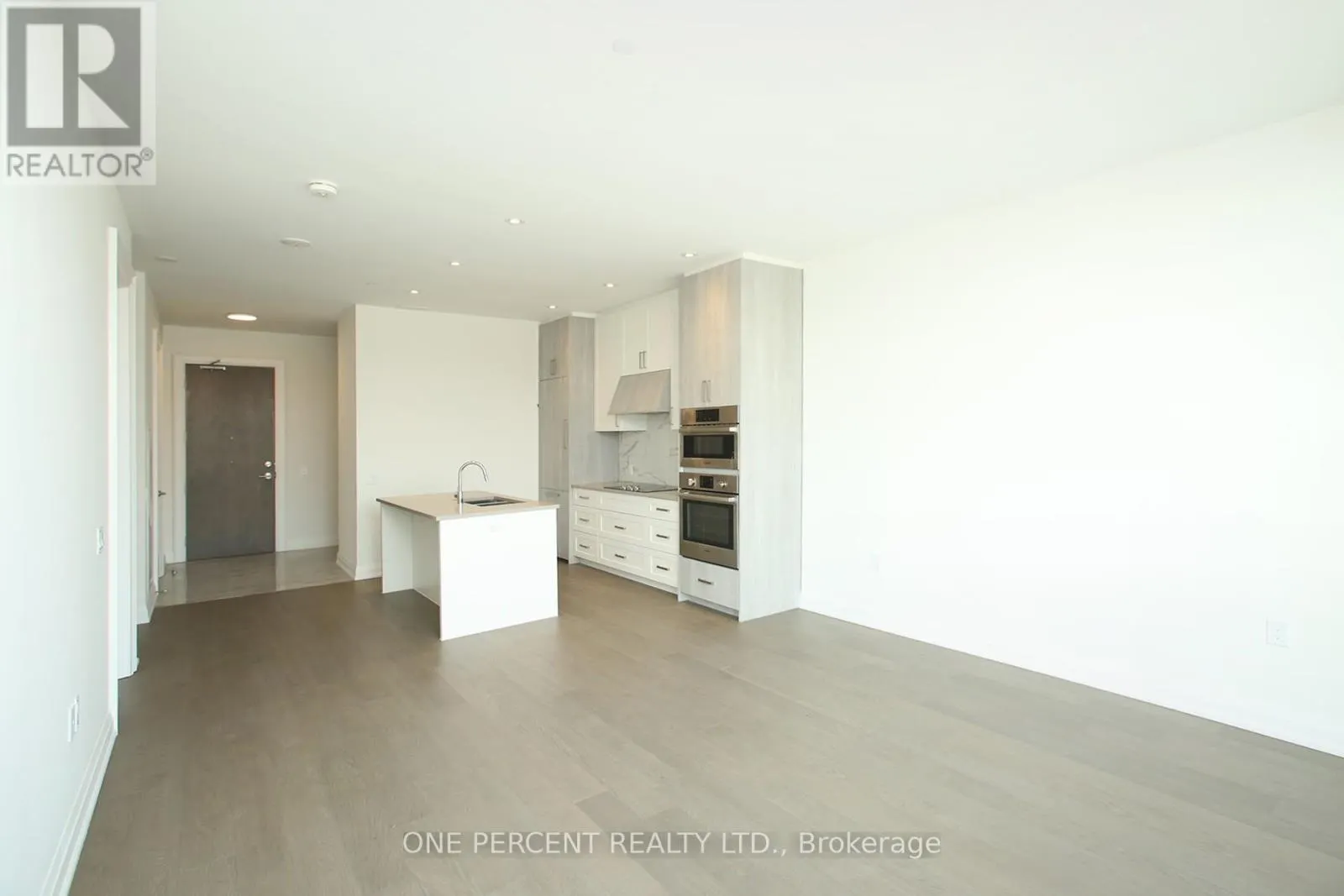 204 - 42 MILL STREET