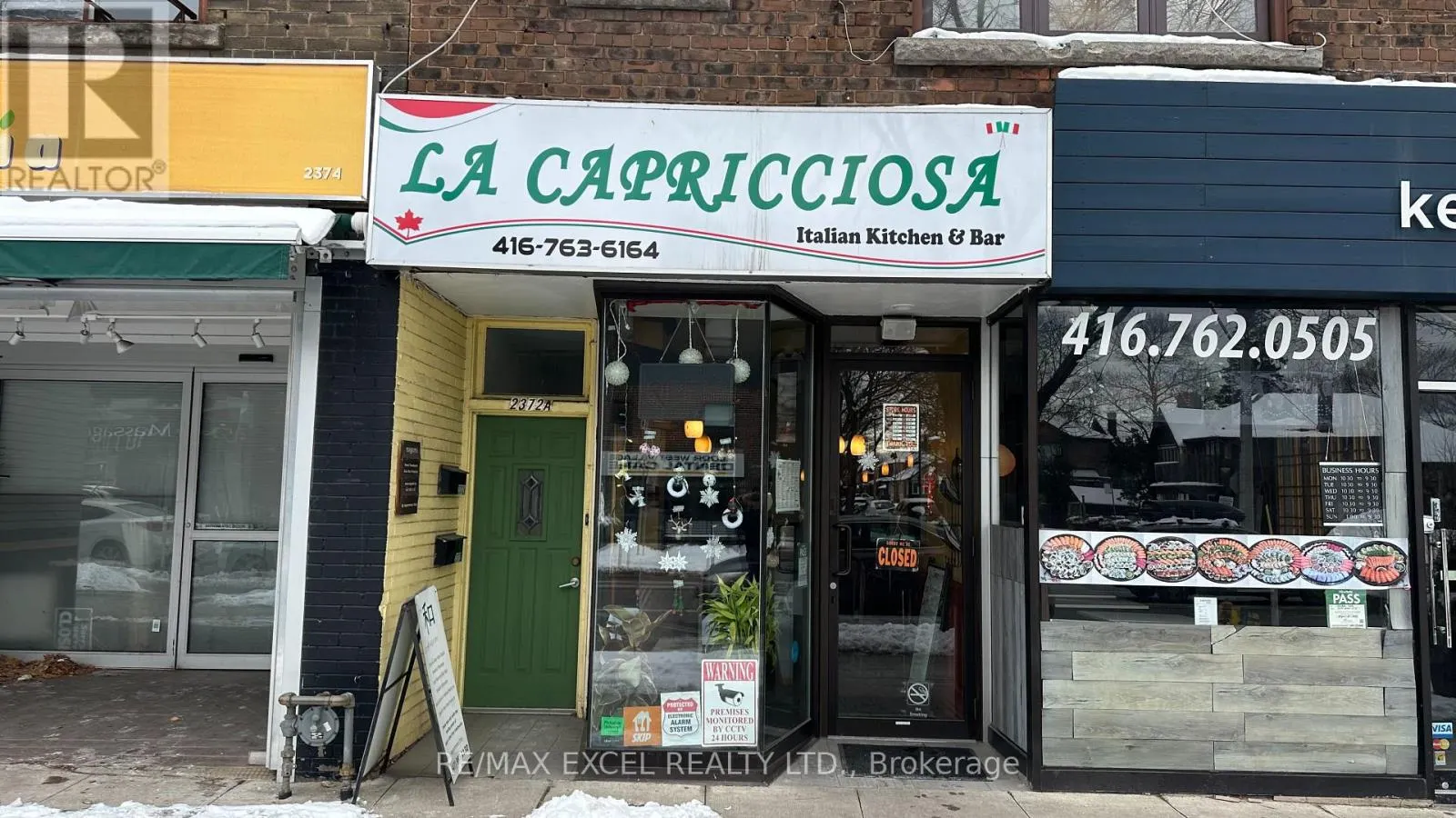 2372 BLOOR STREET W