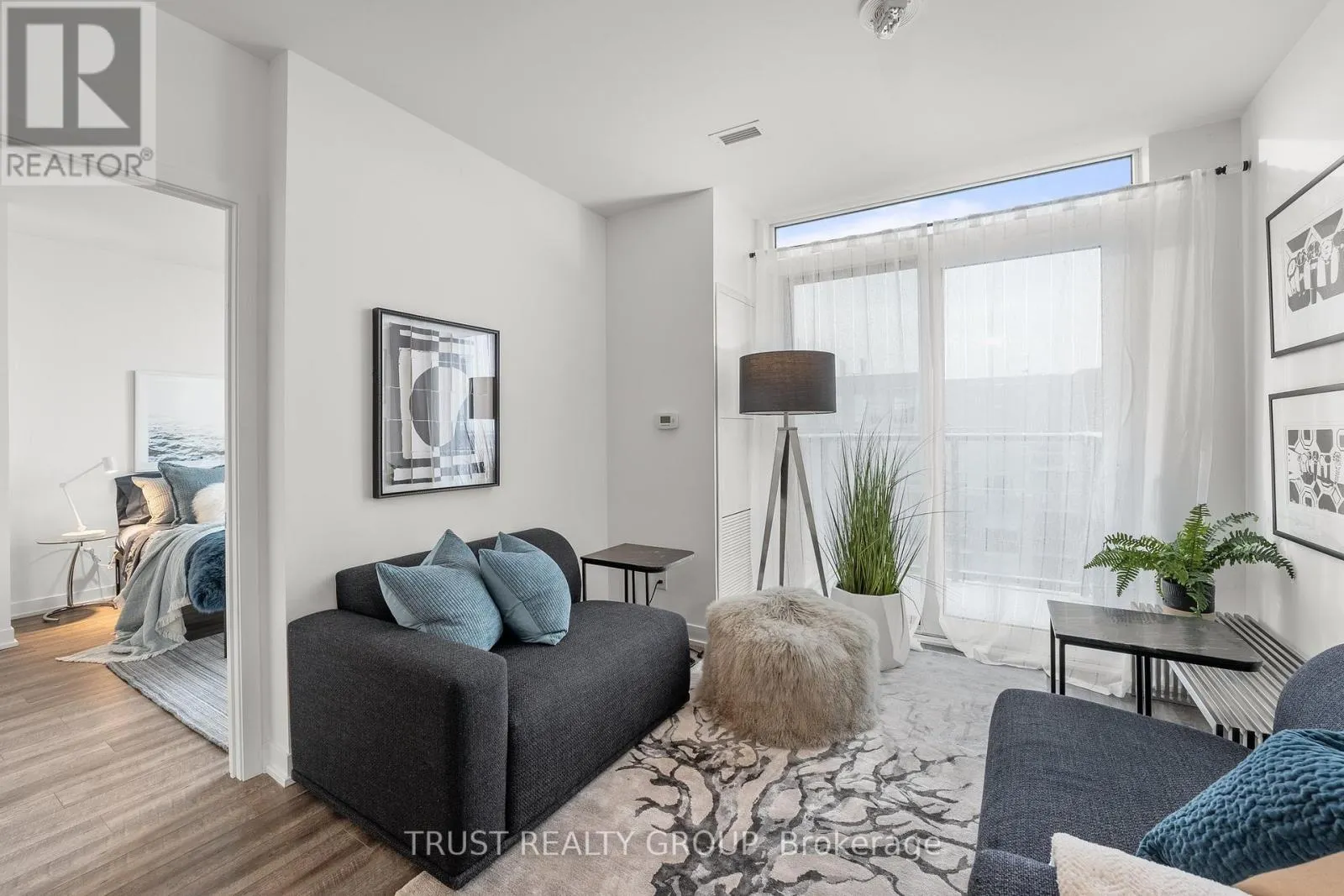1102 - 1808 ST. CLAIR AVENUE W