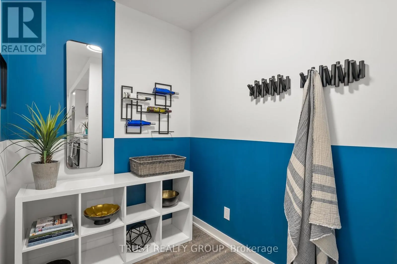 1102 - 1808 ST. CLAIR AVENUE W