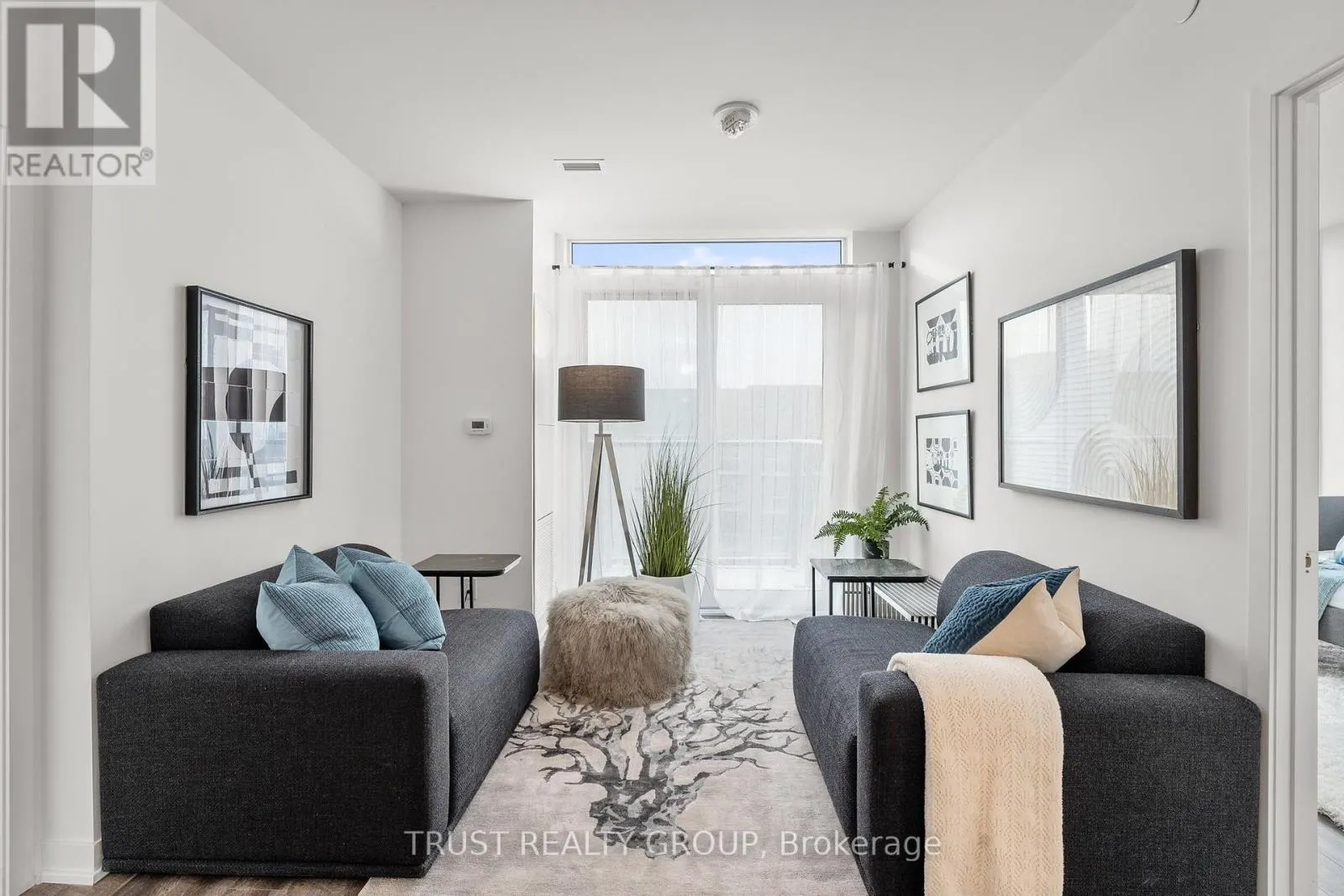 1102 - 1808 ST. CLAIR AVENUE W