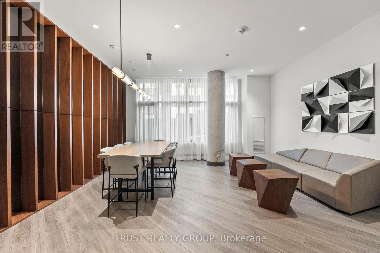 1102 - 1808 ST. CLAIR AVENUE W