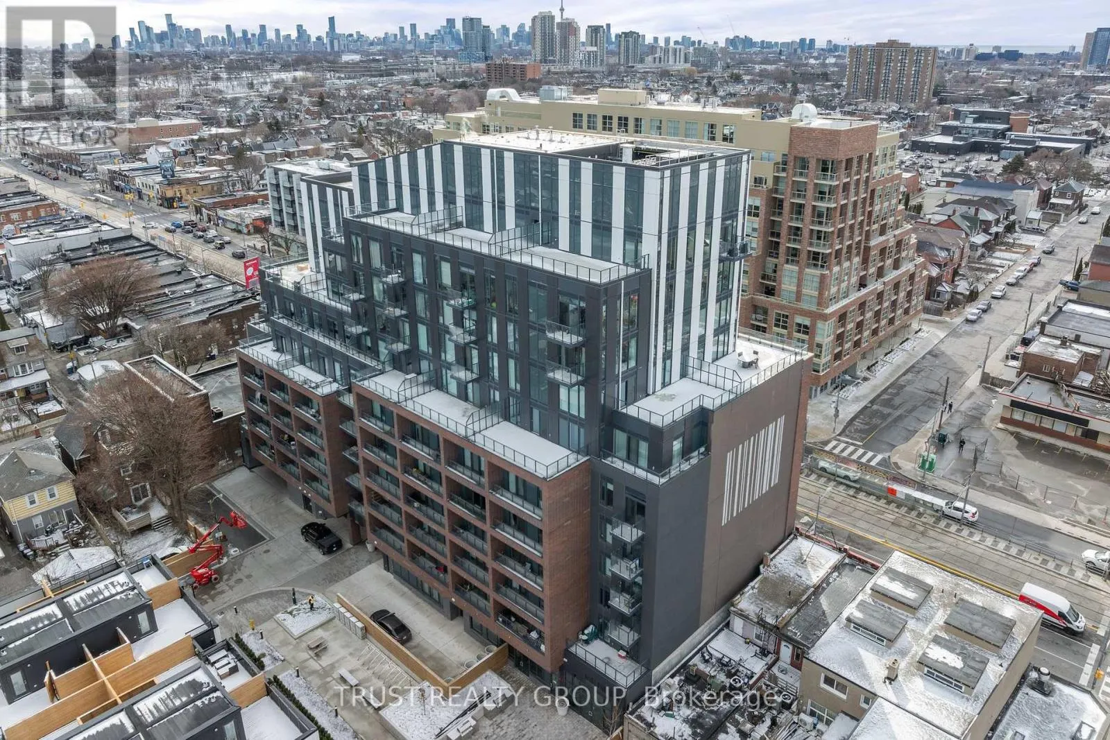 1102 - 1808 ST. CLAIR AVENUE W
