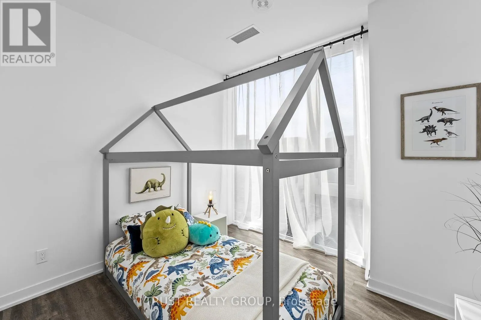 1104 - 1808 ST. CLAIR AVENUE W