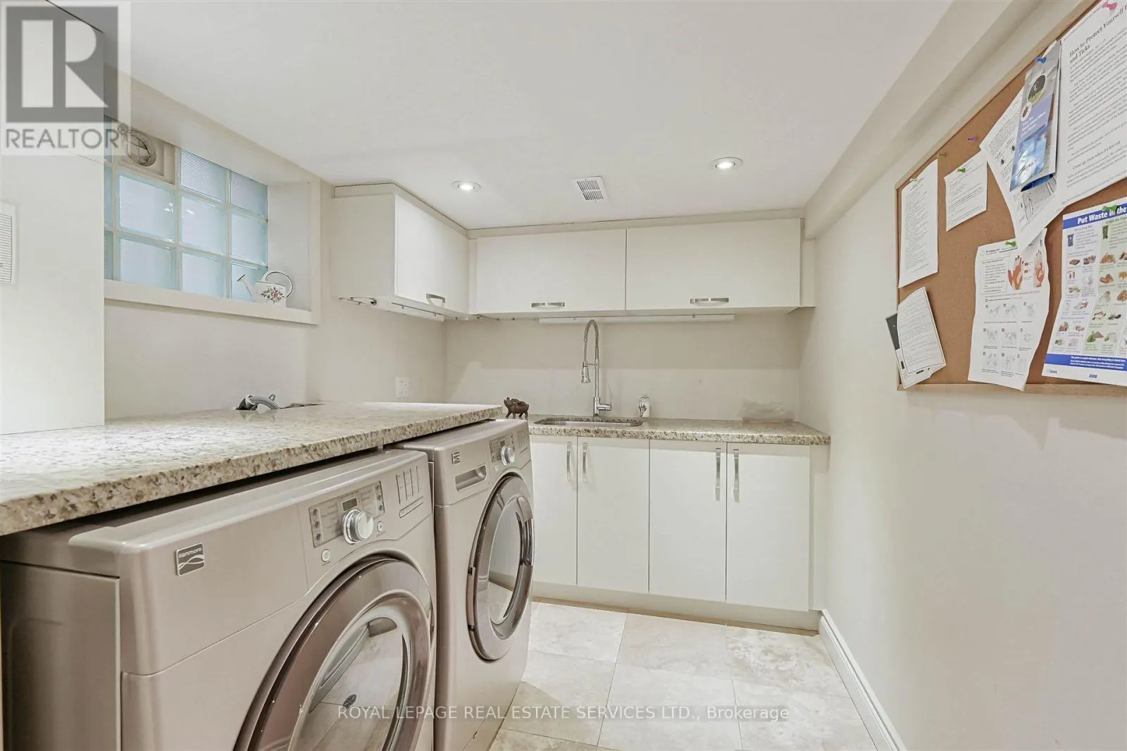 230 THE KINGSWAY