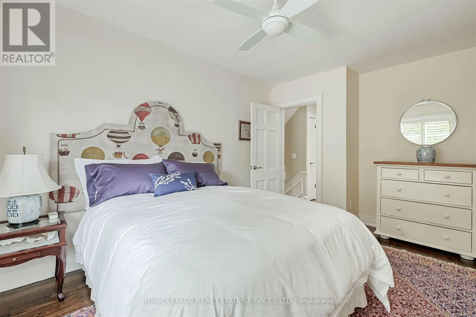 230 THE KINGSWAY
