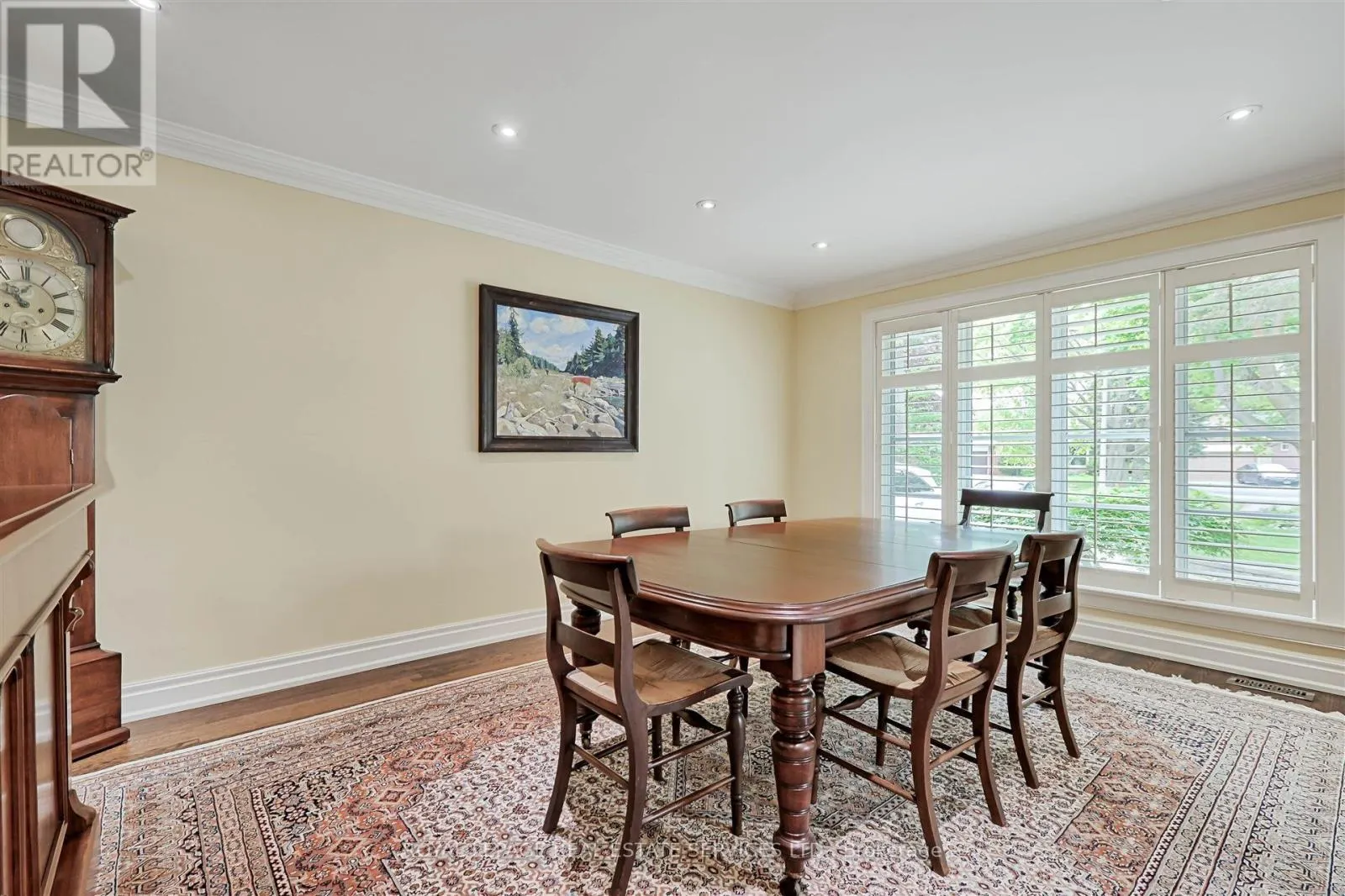 230 THE KINGSWAY