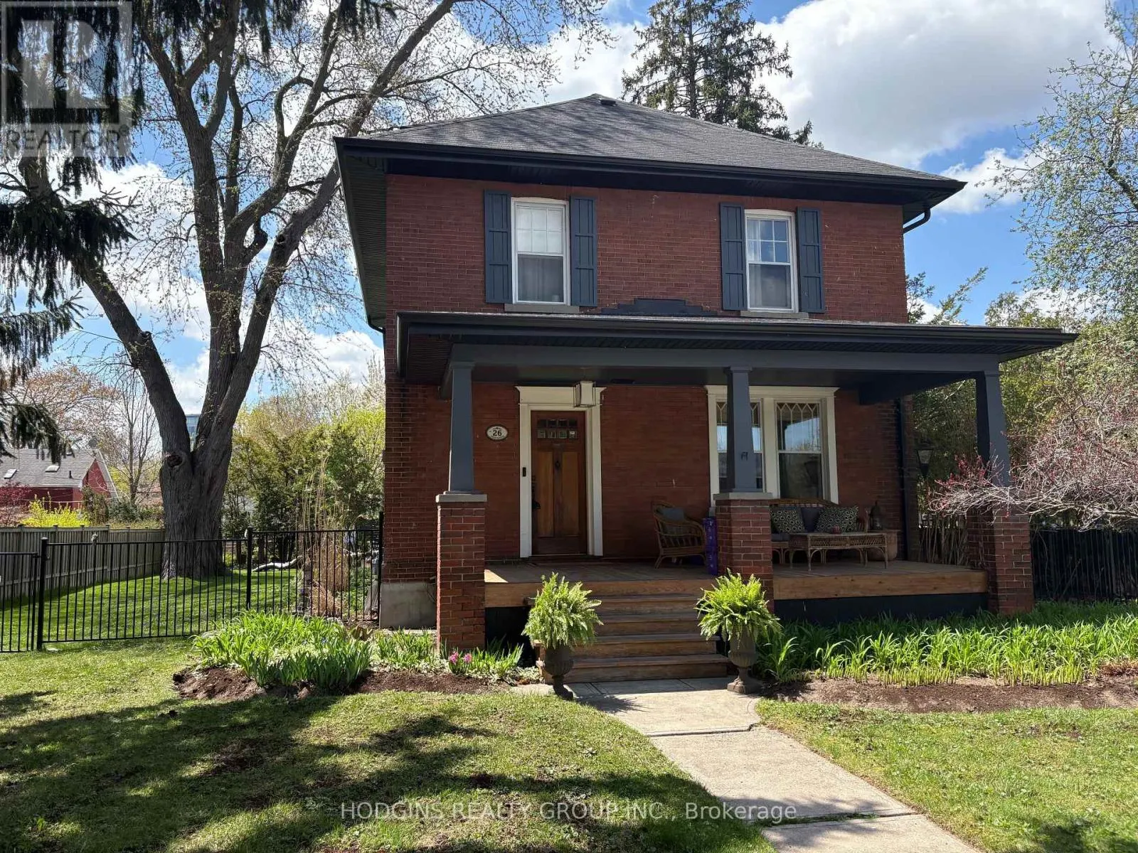 26 BRANT AVENUE