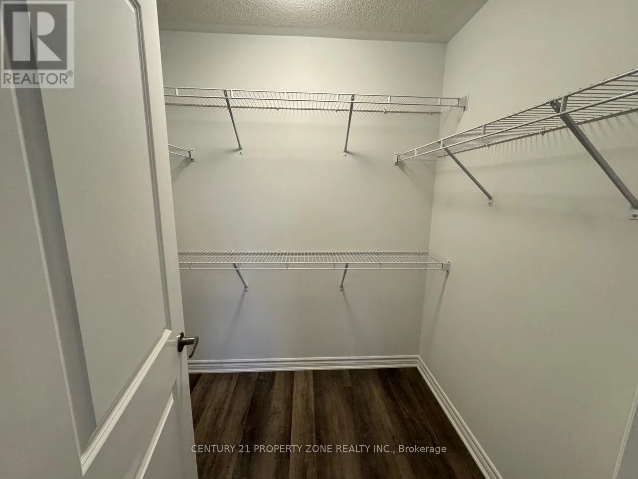 6 BELLASERA WAY