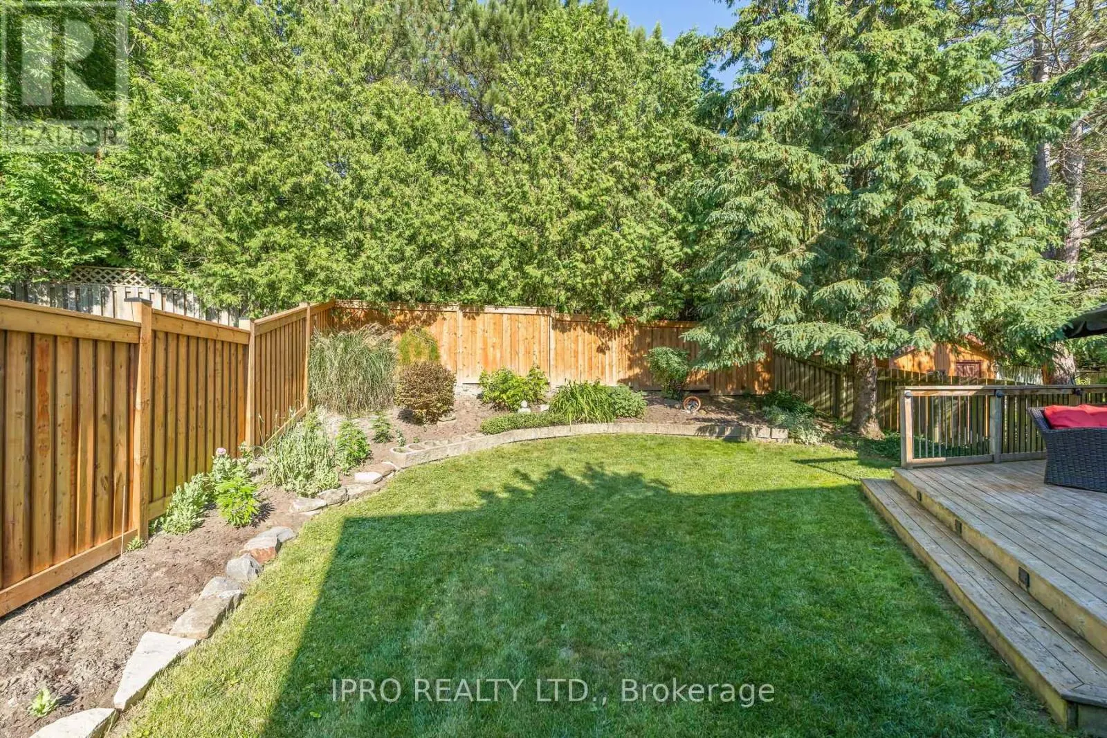 8 JASON CRESCENT