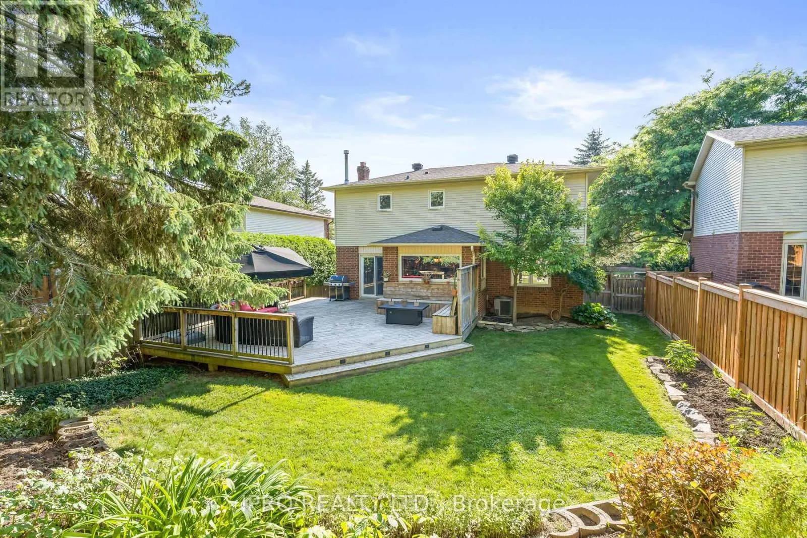 8 JASON CRESCENT