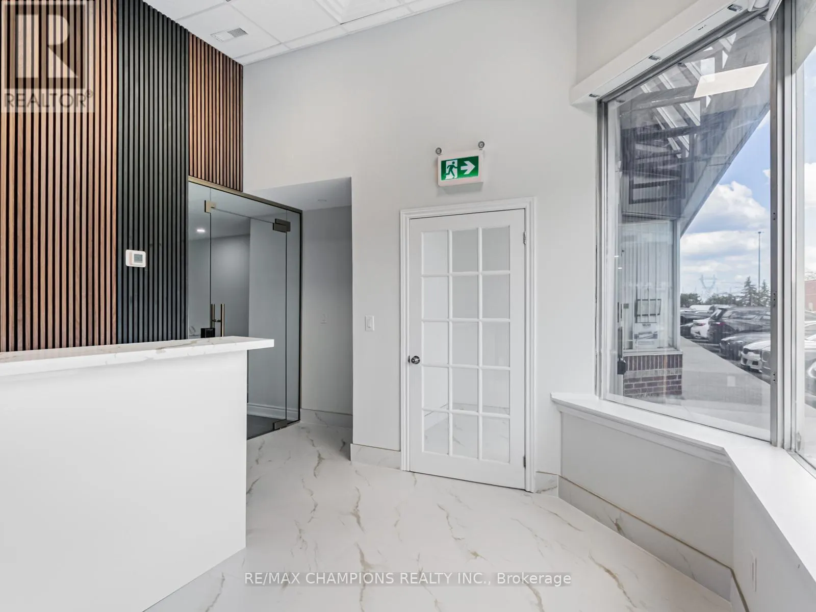 26 - 2565 STEELES AVENUE E