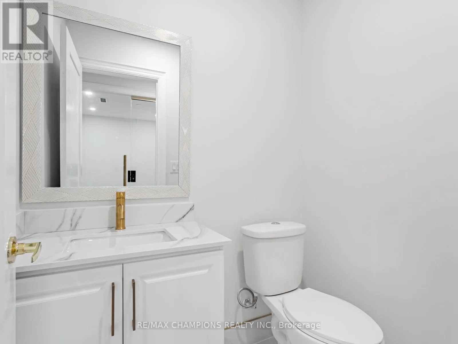 26 - 2565 STEELES AVENUE E